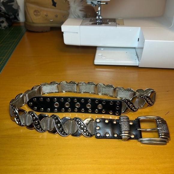 Vintage Nanni genuine leather “xxx” studded chainmail belt 27”-31” - Picture 1 of 16